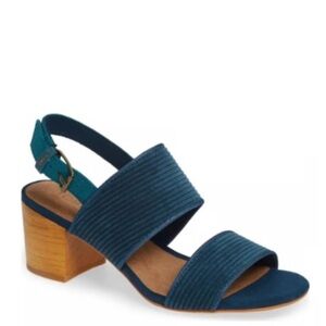 NWT - Tom’s. Women's Corduroy Blue Strappy Sandals